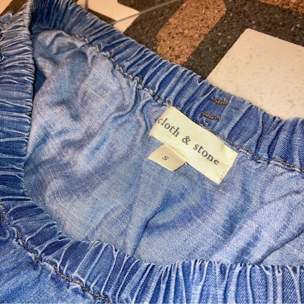 2/$15!! Anthropology Cloth & Stone Relaxed Top - Picture 2 of 9